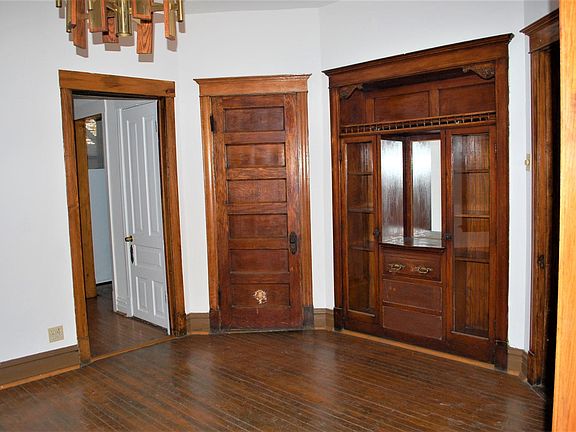4th image of 3341 N Sheffield Ave #1