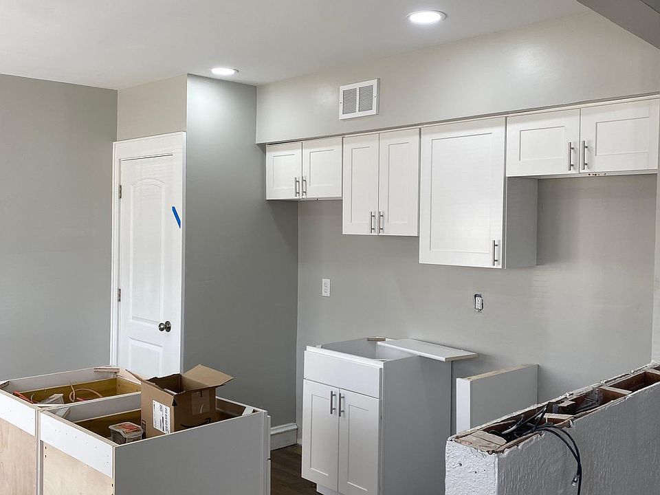 1st image of 2706 N Frederick Ave APT 1