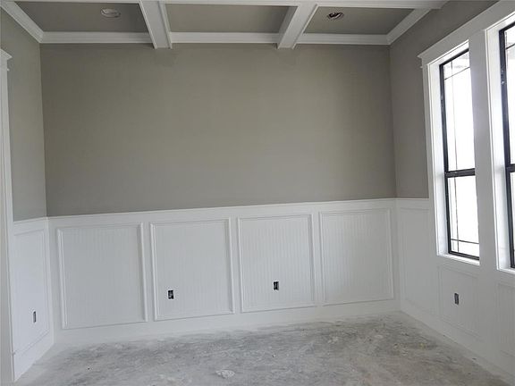 4th image of 1211 Cheshire Ln
