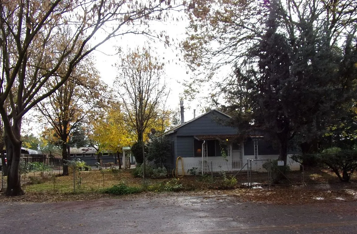 18418 E Almond St photo 1