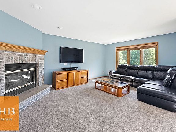 4th image of 2768 Rosellen Ave