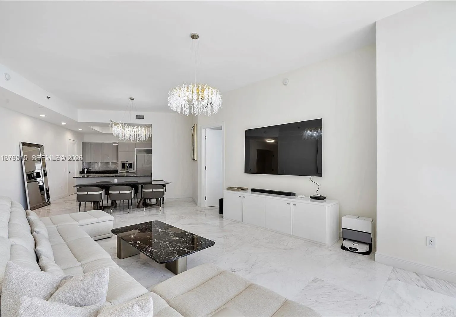 Tdr Tower I Condo — Photo 4