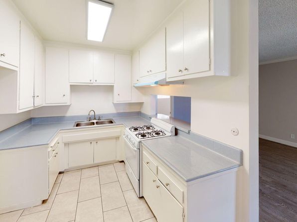 21909 Saticoy St APT 7