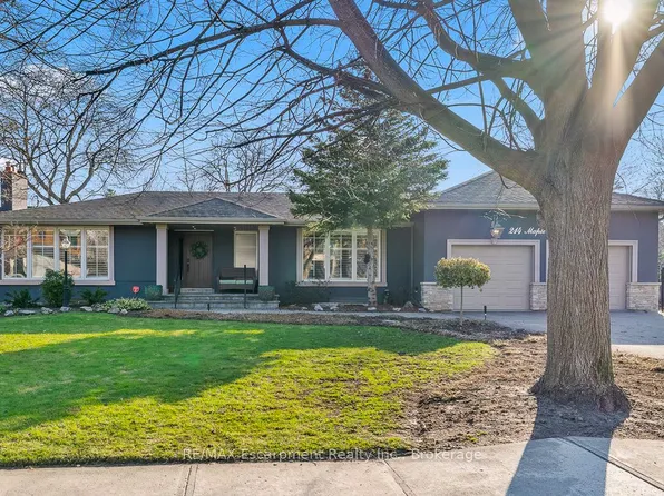 214 Maple Grove Dr, Oakville, ON L6J 4V3