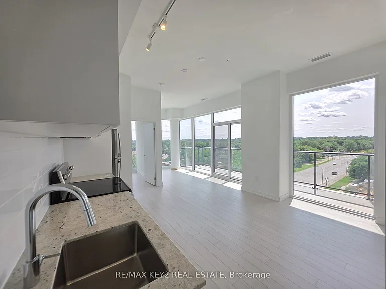 4010 Eglinton Ave W #706 — Photo 2