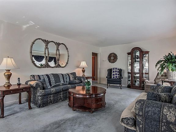 5th image of 3715 Orchard Dr