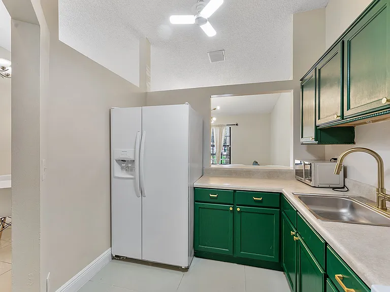 3648 NW 83rd Ln — Photo 12