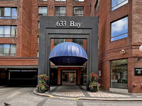 633 Bay St, Toronto, ON