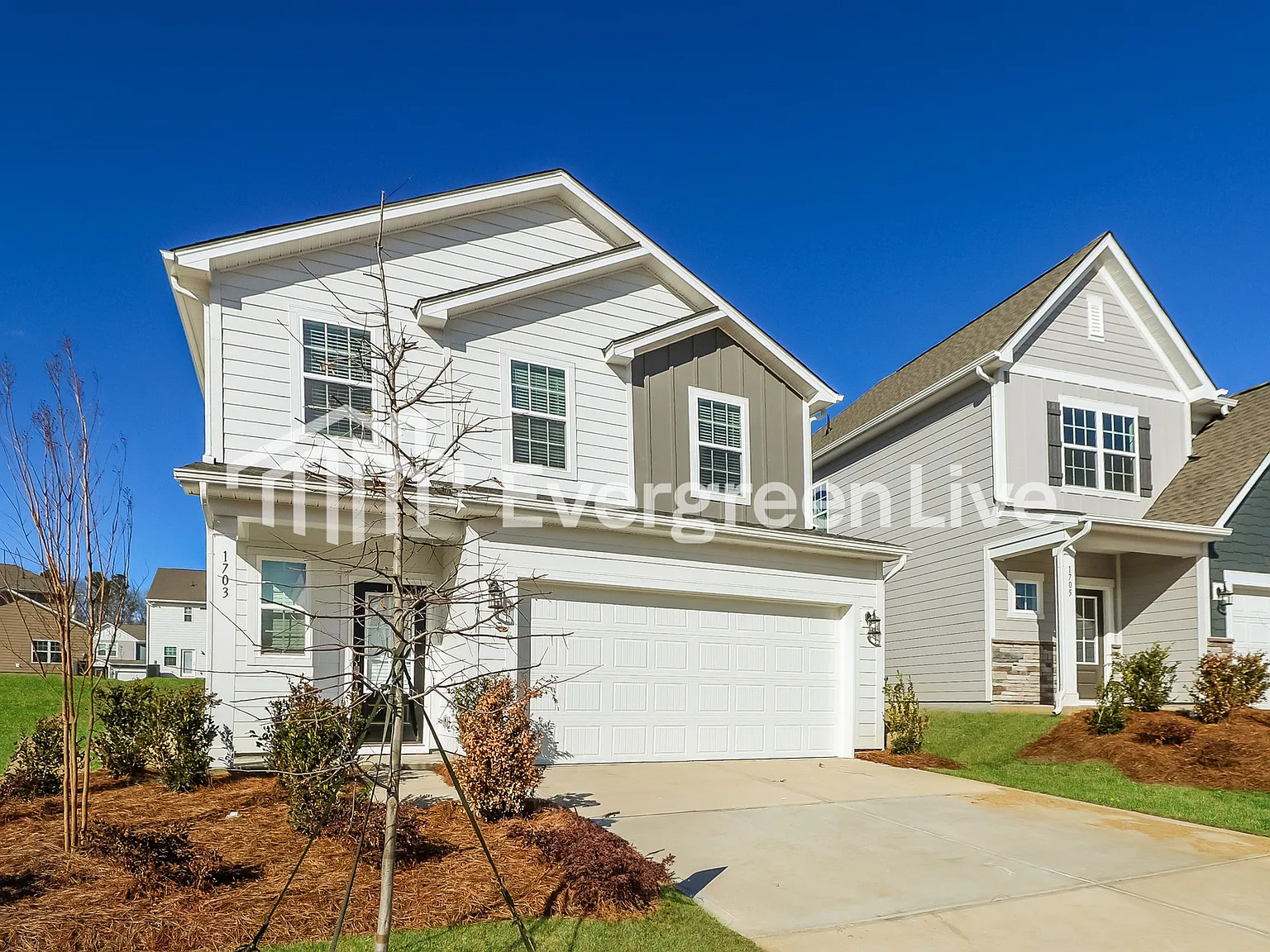 4 bed, 3.0 bath, 2170 sqft, $2,420 — Photo 2