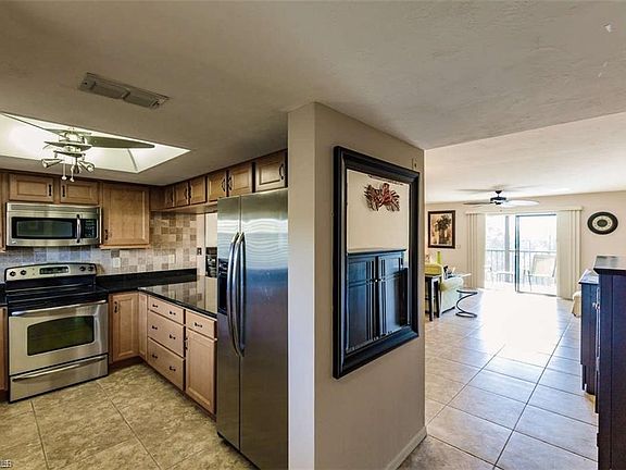 5th image of 4371 Bay Beach Ln APT 312