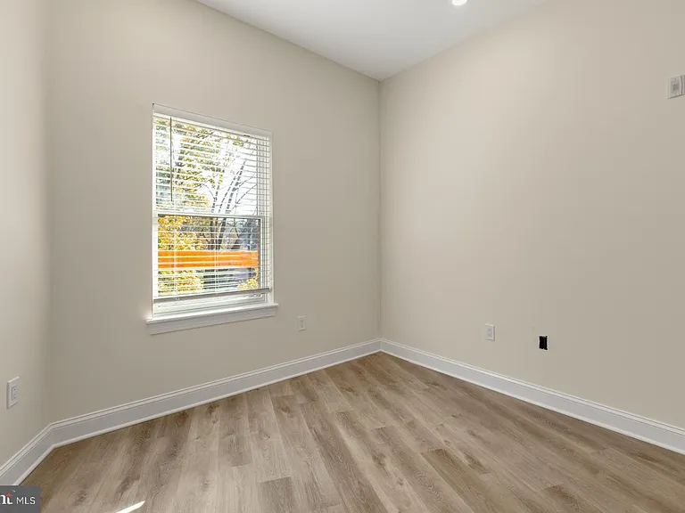 511 Gorgas Ln #E — Photo 21
