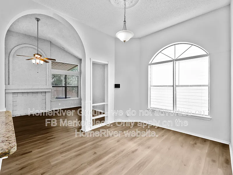 3 bed, 2.0 bath, 1270 sqft, $1,480 — Photo 3