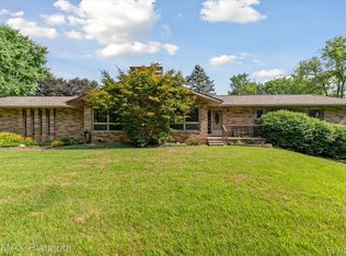 3200 Patterson Lake Rd, Pinckney, MI 48169