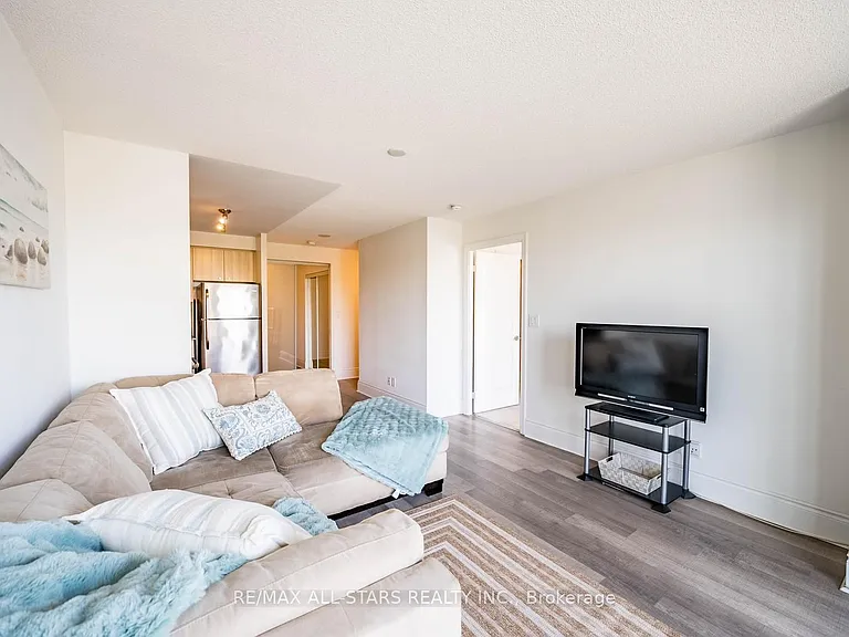 2015 Sheppard Ave E #407 — Photo 9