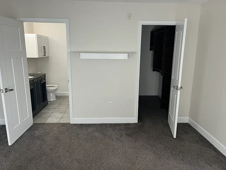 289 SW Erin Gln — Photo 6