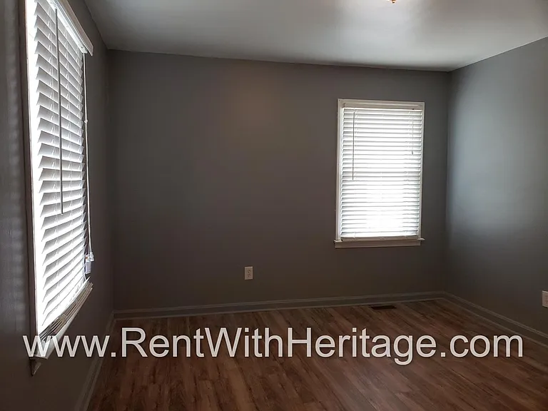 11931 Veterans Memorial Hwy — Photo 22