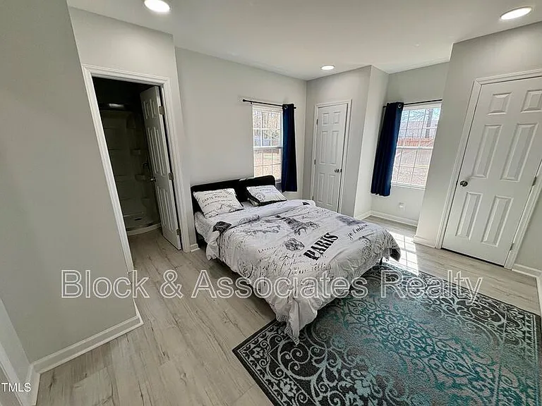 4309 S Alston Ave — Photo 9