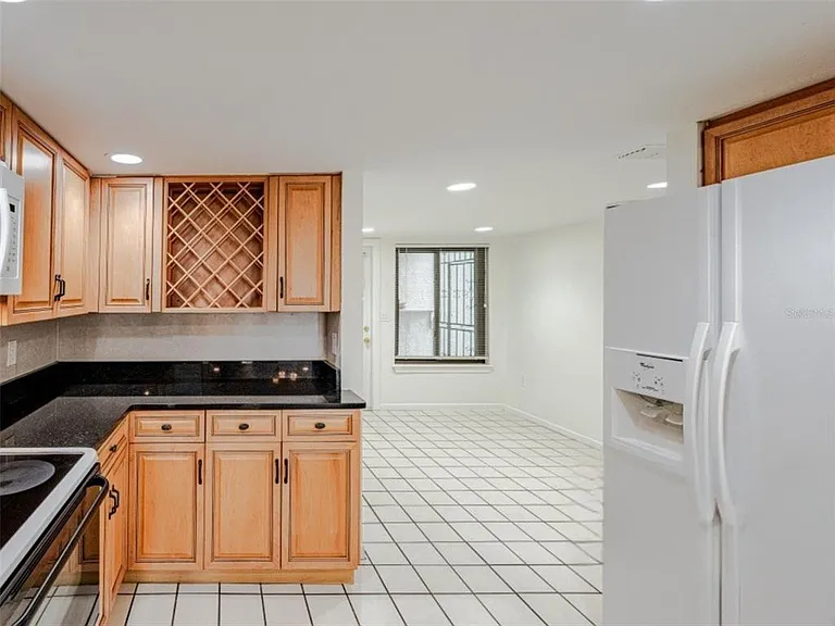1 Lake Hollingsworth Dr #6 — Photo 6