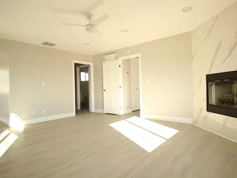 832 Rose Ave — Photo 38