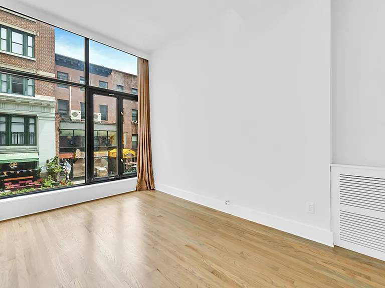 124 E 27th St #2A — Photo 5