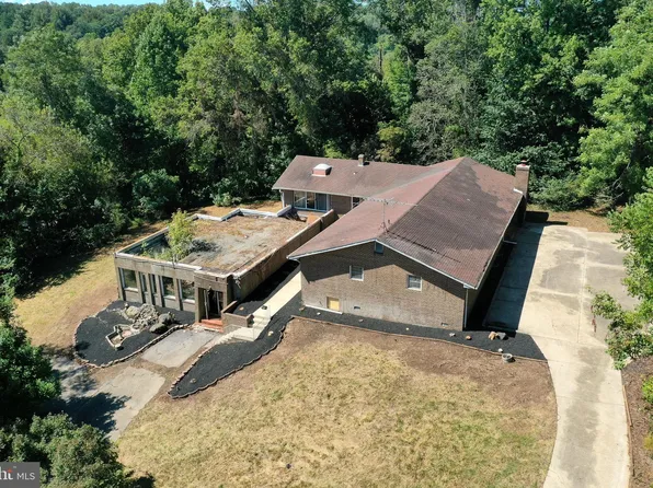 8802 Port Tobacco Rd, La Plata, MD 20646