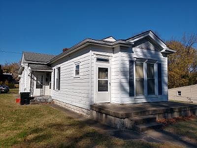 2nd image of 2715 Lindsay Ave