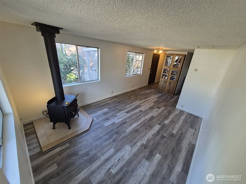 4th image of 7301 NE 175th Street #317