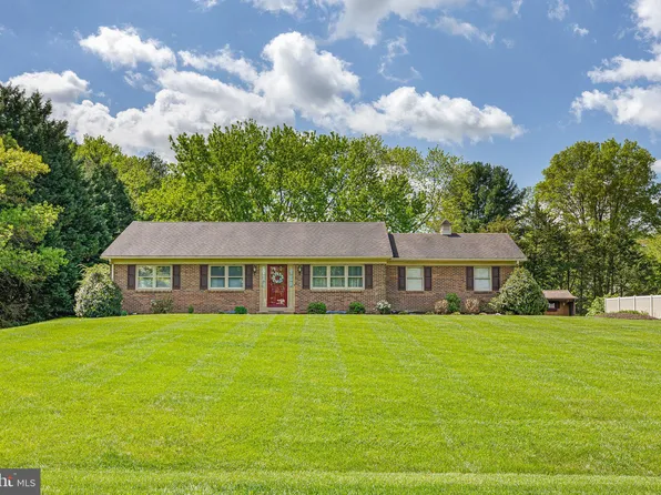 83 Canzonet Dr, Newark, DE 19702