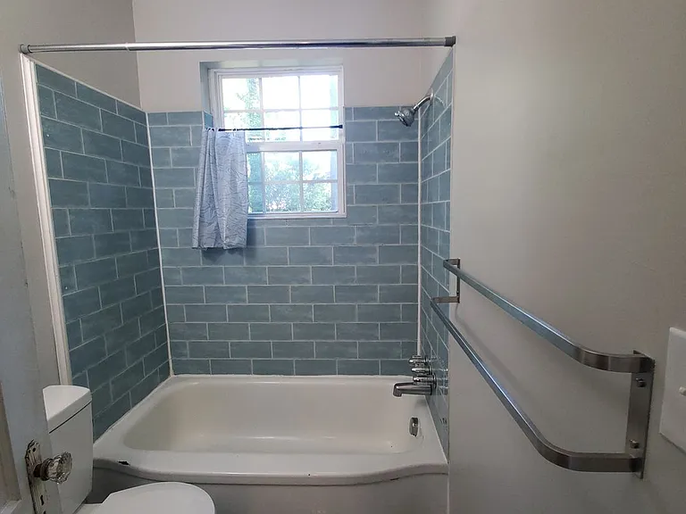 4547 Oxford Rd — Photo 11