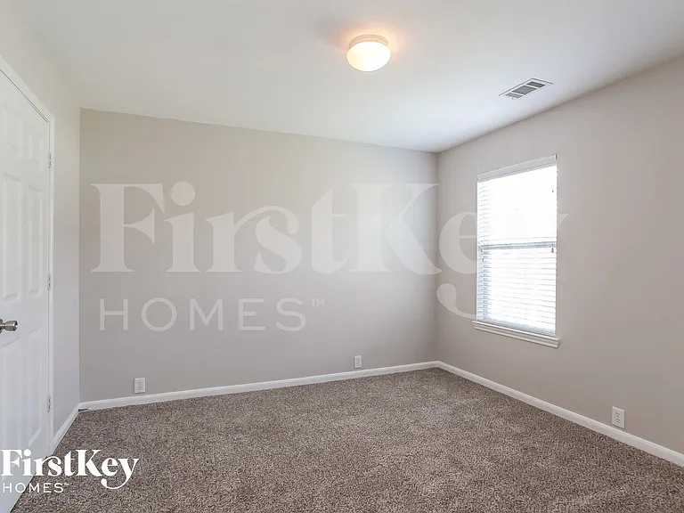 4750 Markham Woods Ct — Photo 11