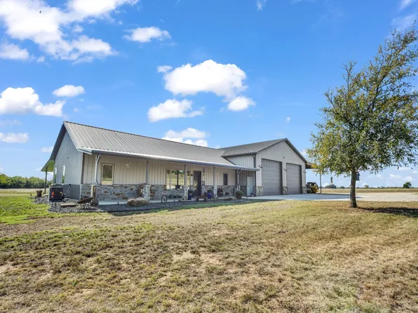 30 Hillside Ridge Ct, Mineral Wells, TX 76067