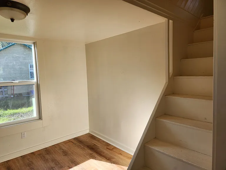 327 W K St — Photo 10
