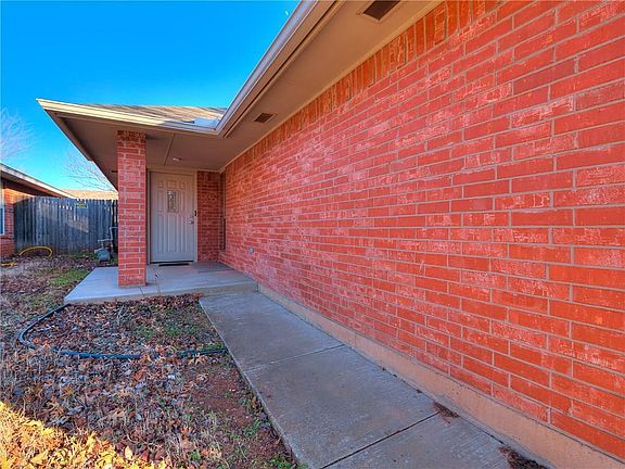 4th image of 3836 Southwind Ave