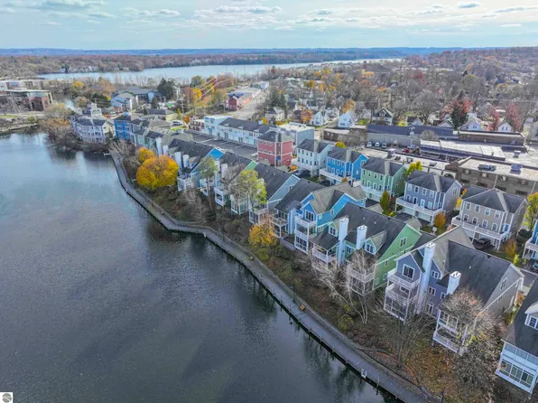 215 Midtown Dr, Traverse City, MI 49684