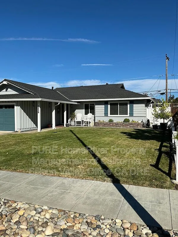 3 bed, 2.0 bath, 1310 sqft, $6,500 — Photo 2