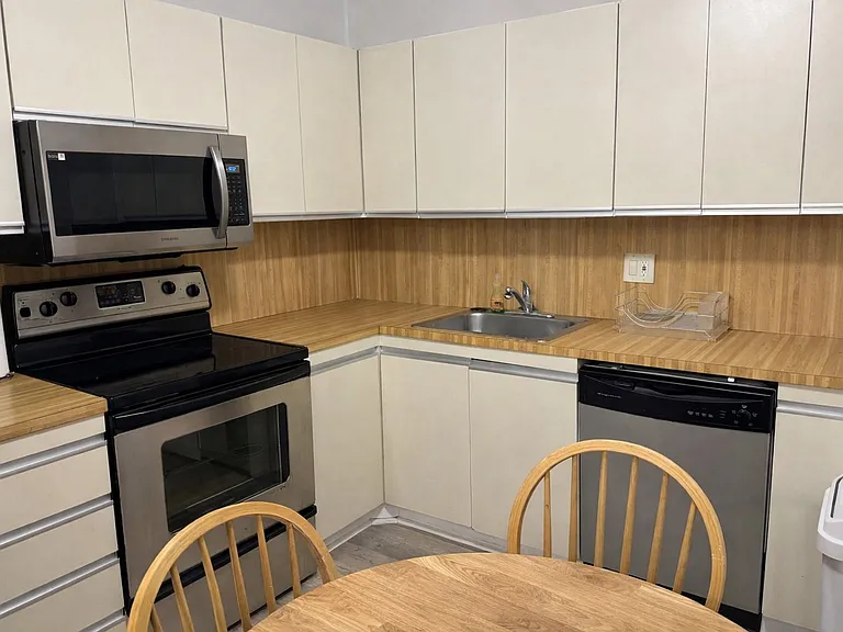 2500 Parkview Dr #1610 — Photo 20