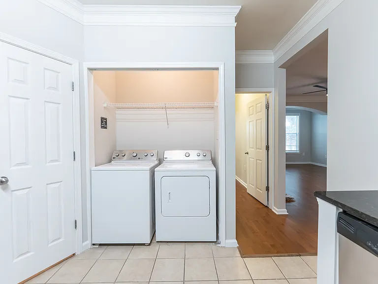 washer/ dryer