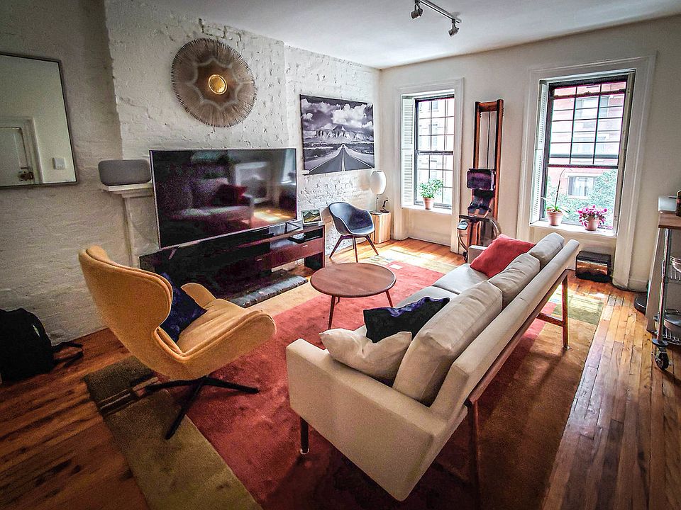 1st image of 170 Lexington Ave APT 4