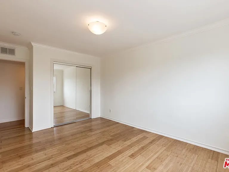 1226 Franklin St #4 — Photo 24