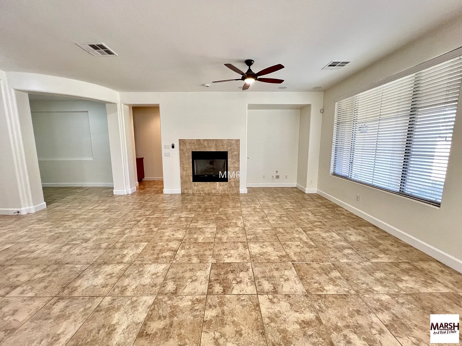 Beautiful 3 bedroom home in Chandler! — Photo 4