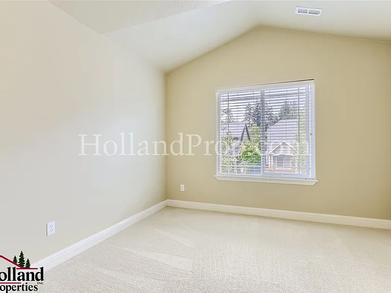 342 NW Malia Ln — Photo 23
