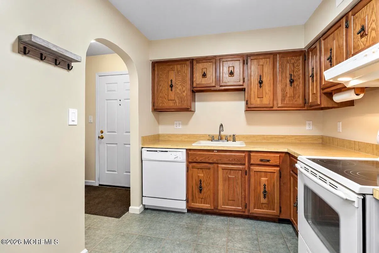 2 bed, 1.0 bath, 1000 sqft, $2,500 — Photo 3
