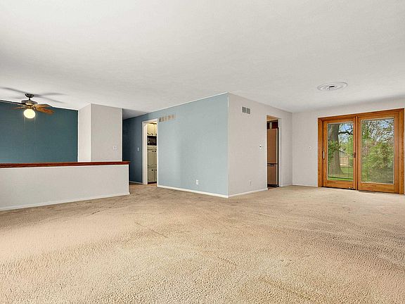 4th image of 4702 W Lynnhurst Dr