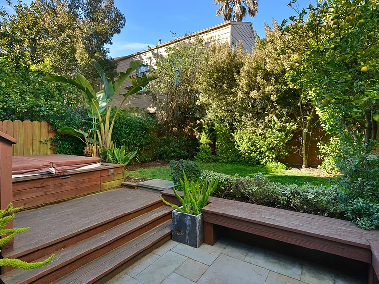 1626 Noe St — Photo 32