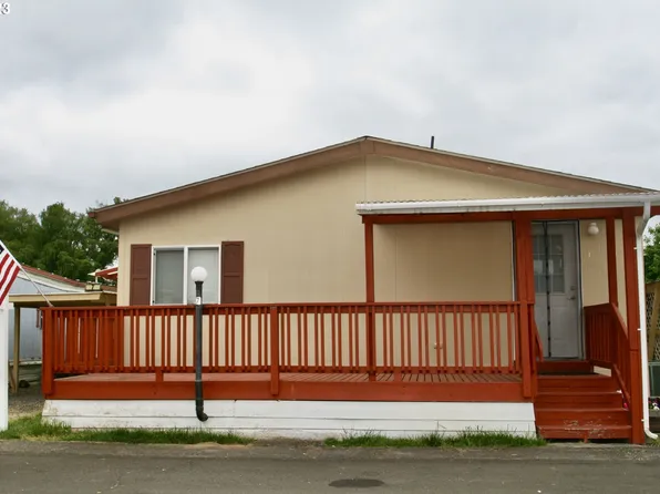 34492 Berg Rd, Warren, OR 97053