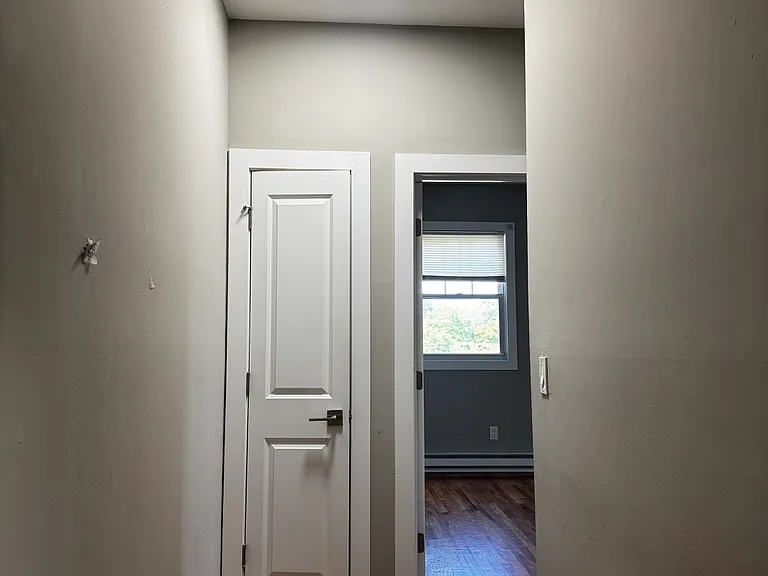239 Hamilton St #5 — Photo 8