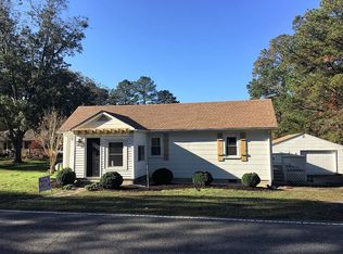 10760 Smiths Neck Rd, Carrollton, VA 23314