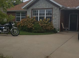 1005 Greenbrook Dr, Neosho, MO 64850