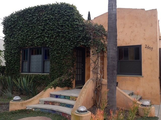 1st image of 2617 Collier Ave