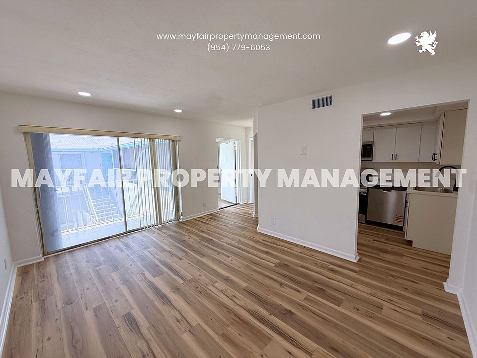 1st image of 1534 SE 15th St #8
